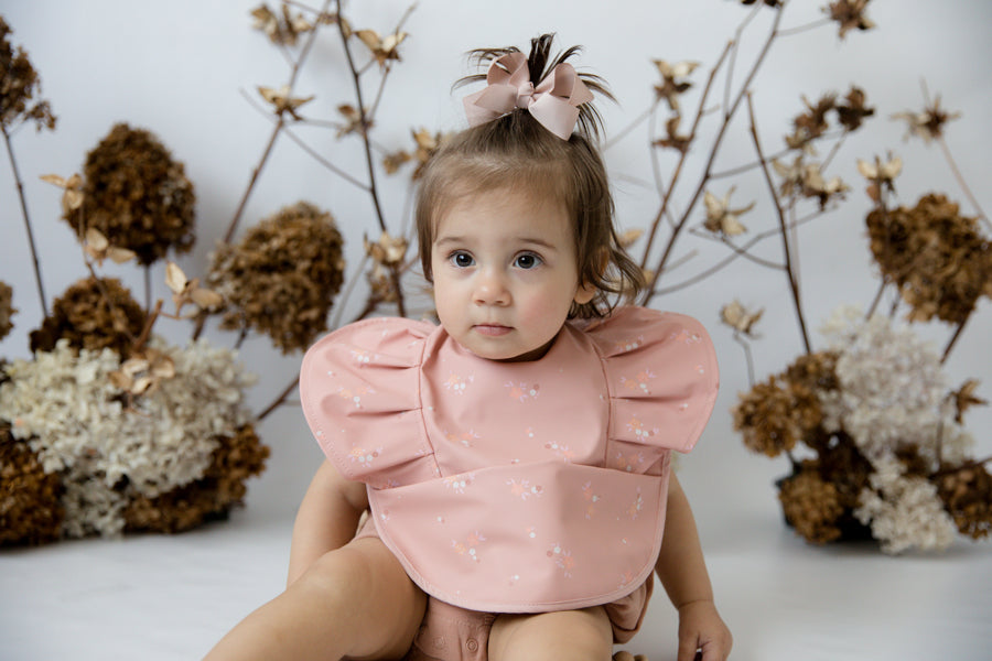 Daisy Frill Snuggle Bib